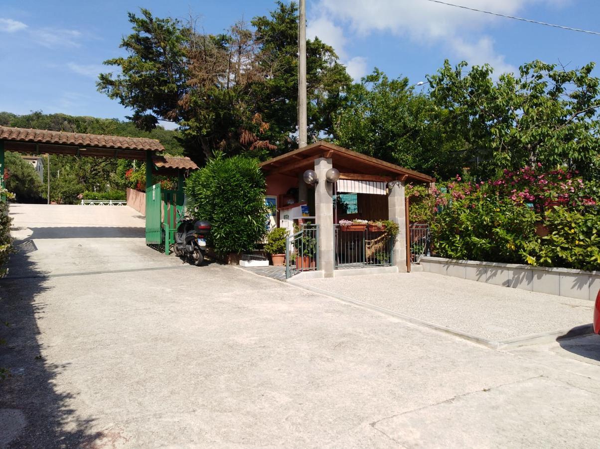 Casa Vacanze Mimose 팔리누로 외부 사진
